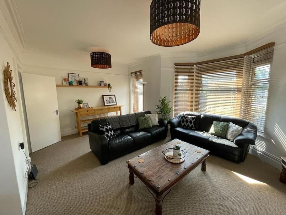 3 Bed Flat Near To Cardiff And Cardiff Bay Apartment Exterior photo