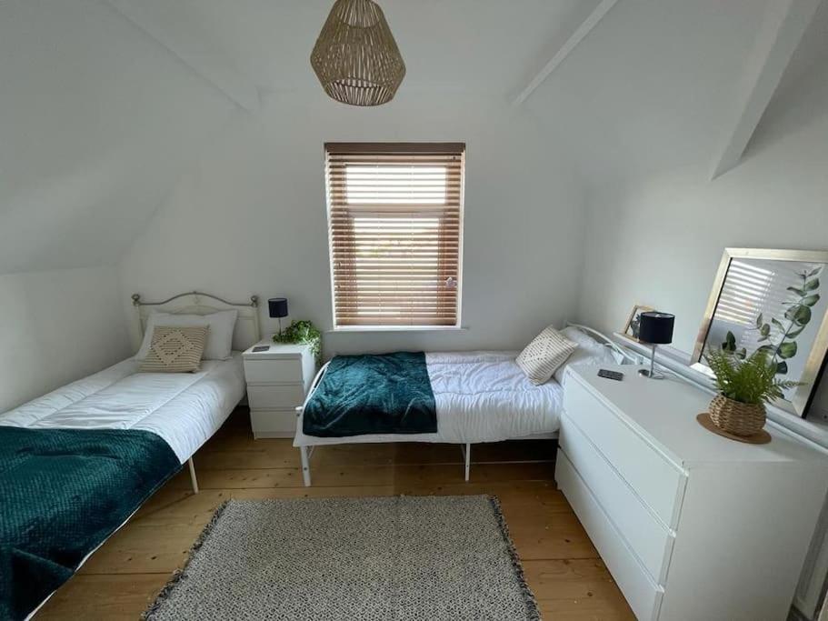 3 Bed Flat Near To Cardiff And Cardiff Bay Apartment Exterior photo